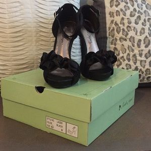 Sarah-Jayne Strappy Ruffle Heels Black Size 6.5